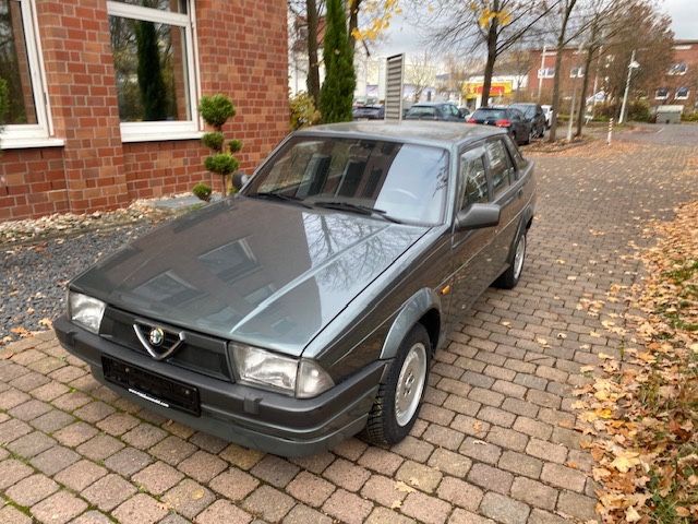 Alfa Romeo 75 87.500 km 19.890 &euro; Göttingen 37081