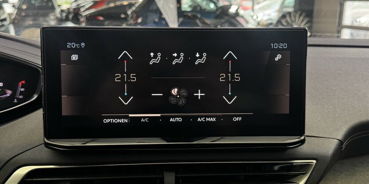 Peugeot 5008 GT 130 BlueHDi 1.Hand Panorama 7 Sitze 29.300 km 27.440 &euro; Lich 35423