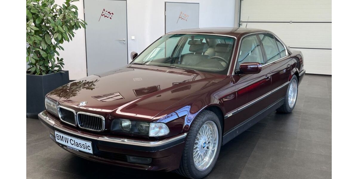 BMW 750 100.800 km 24.900 &euro; Stade 21684