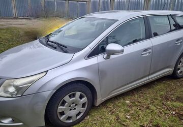 Toyota Avensis 154.100 km 4.000 &euro; Dornburg - Camburg 07774