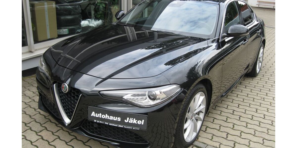 Alfa Romeo Giulia 98.700 km 22.900 &euro; Neustadt/Orla 07806