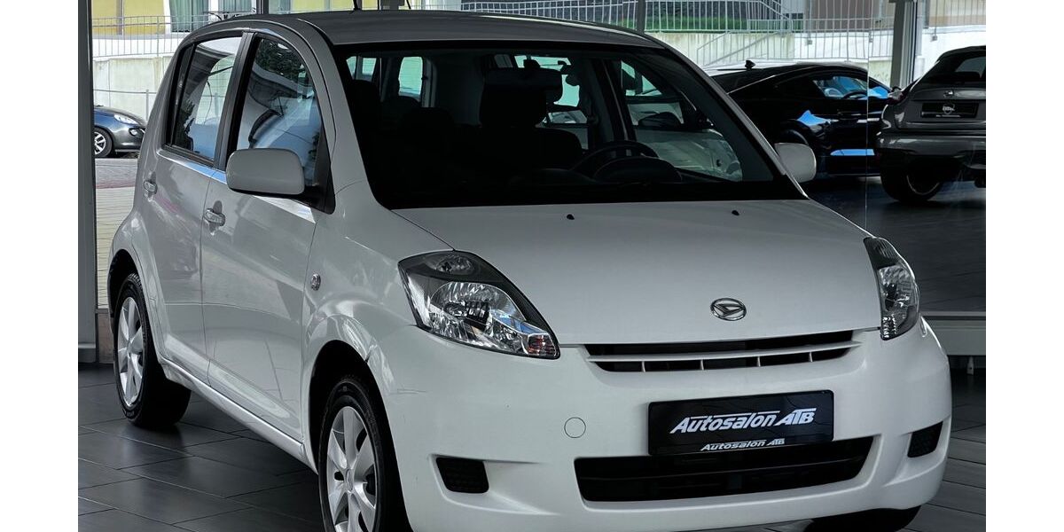 Daihatsu Sirion 102.500 km 1.999 &euro; Wiesloch 69168