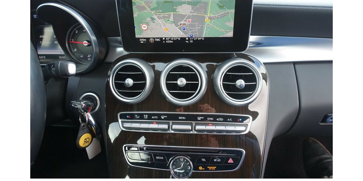 Mercedes-Benz C 250 Lim. 4Matic BlueTEC / d Distr. LED Burmester 175.800 km 19.950 &euro; Neumarkt/OPf 92318