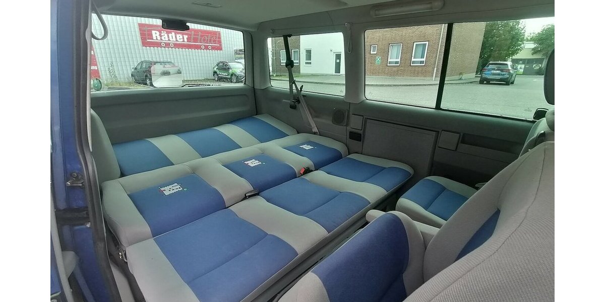 VW T4 Transporter Bus Multivan Atlantis AHK KAT 180.000 km 17.998 &euro; Landau 76829