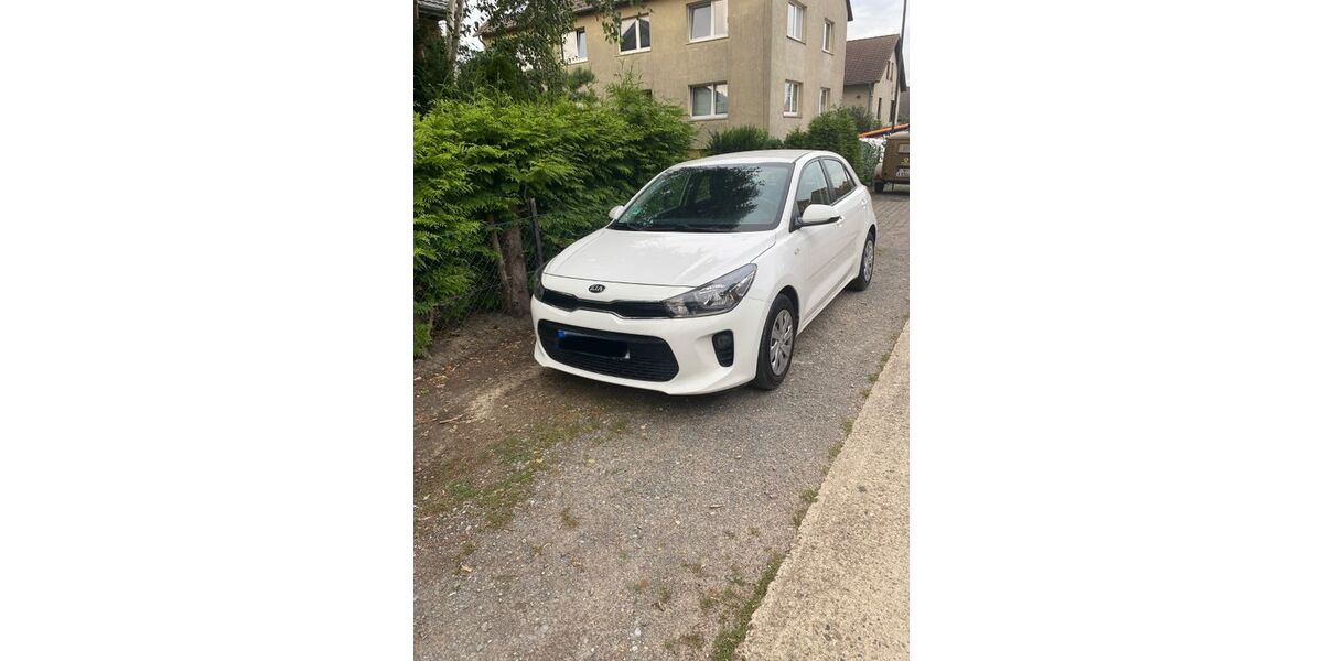 Kia Rio 104.500 km 8.400 &euro; Lüdenscheid 58507