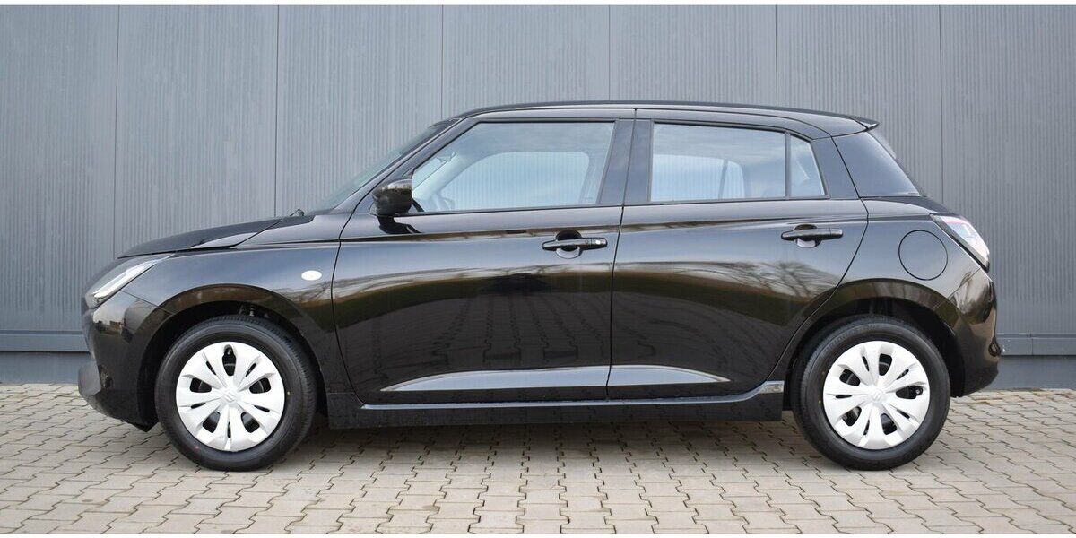 Suzuki Swift Club 1.2l M/T Dualjet Hybrid 8.250 km 16.850 &euro; Höchberg-Würzburg 97204