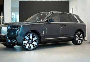 Rolls Royce Cullinan 3.000 km 514.250 &euro; Waterloo 01410