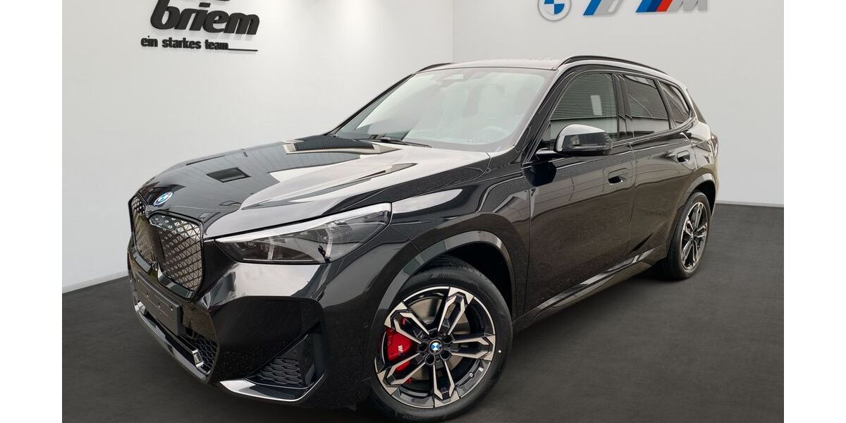 BMW iX1 1.900 km 54.270 &euro; Nürtingen 72622