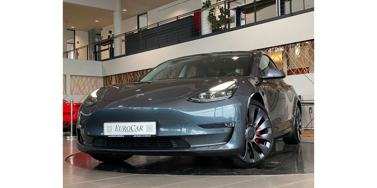 Tesla Model 3 65.795 km 31.980 &euro; Landshut 84030