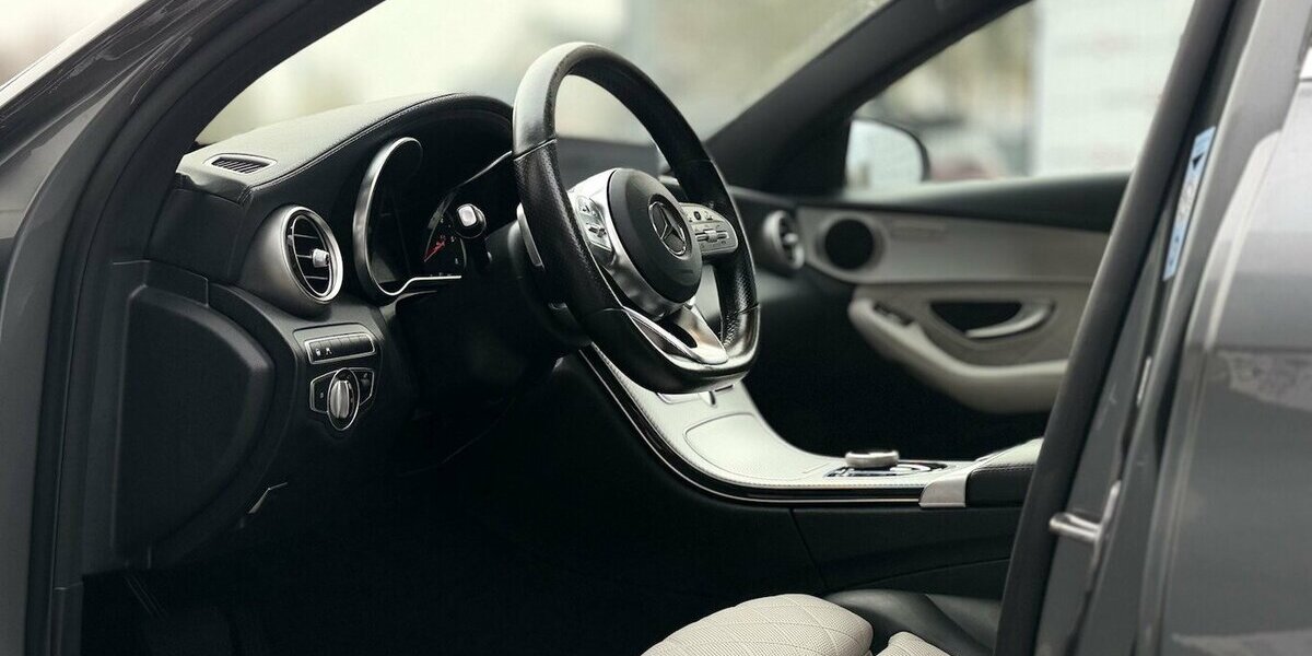 Mercedes-Benz C 220 Designo / AMG / LED / 360° Cam / Allrad 220.000 km 20.990 &euro; Mönchengladbach 41066