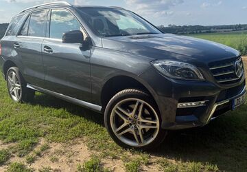 Mercedes-Benz ML 350 149.263 km 24.890 &euro; Berlin 12277