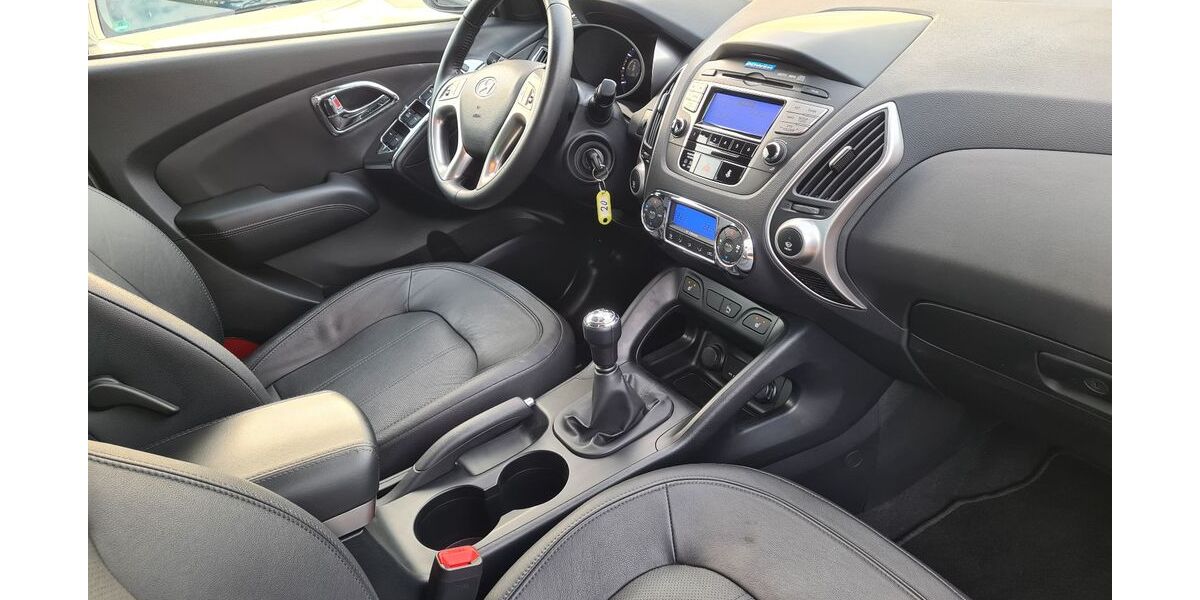 Hyundai ix35 108.000 km 8.250 &euro; Berlin 13127