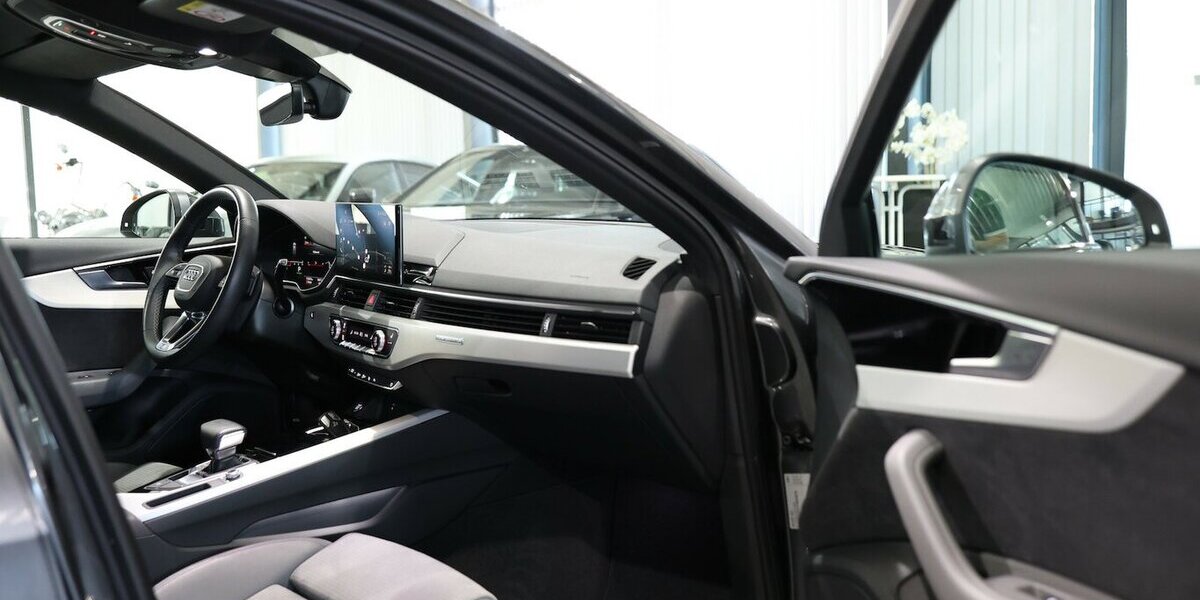 Audi A4 Avant 40 TFSI QUATTRO S-LINE SPORT BLACK TOP 113.000 km 27.444 &euro; Hamm 59077