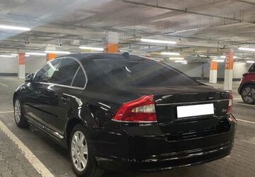 Volvo S80 175.985 km 9.990 &euro; Düsseldorf 40210