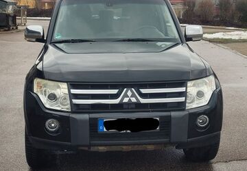 Mitsubishi Pajero 230.000 km 11.000 &euro; Niederstetten 97996