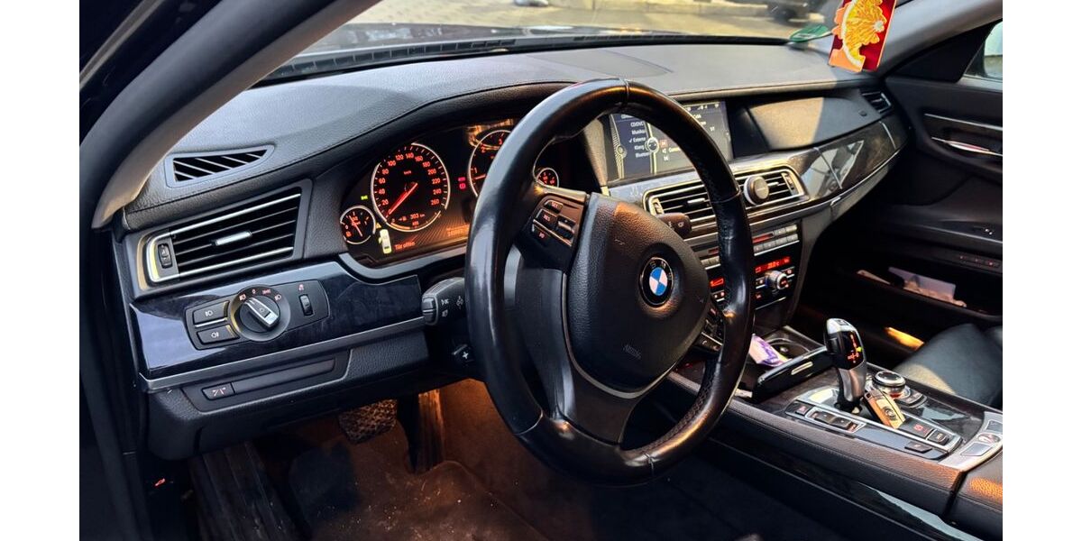 BMW 730 245.000 km 13.600 &euro; Bielefeld 33659