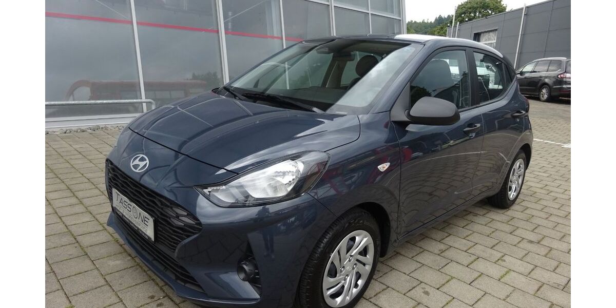 Hyundai i10 2.383 km 15.990 &euro; Steißlingen 78256
