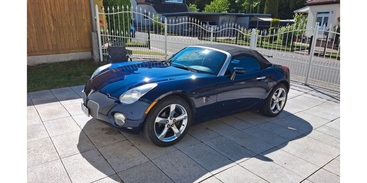 Pontiac Solstice 143.755 km 10.450 &euro; Zeitz 06712