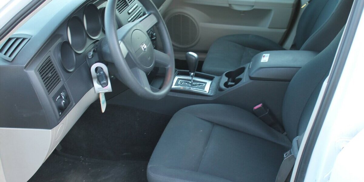 Dodge Magnum SE V6 2.9 Wenig KM US Titel 10.485 km 4.999 &euro; Badem 54657