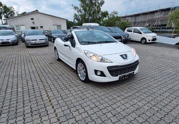 Peugeot 207 107.000 km 6.900 &euro; Nidda 63667