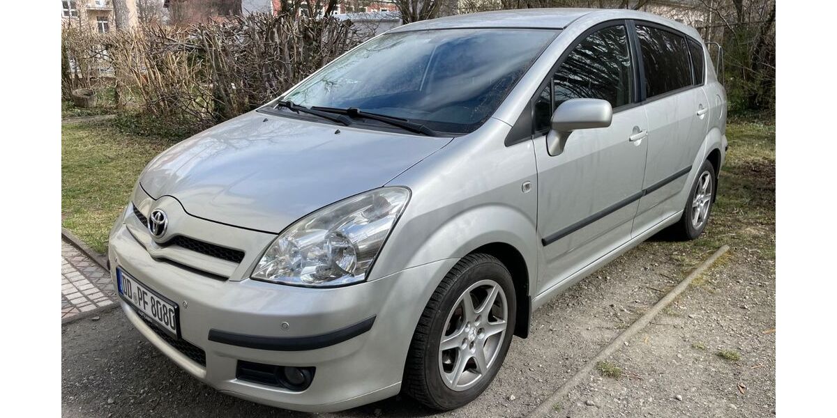 Toyota Corolla Verso 147.352 km 4.750 &euro; Dresden 01277