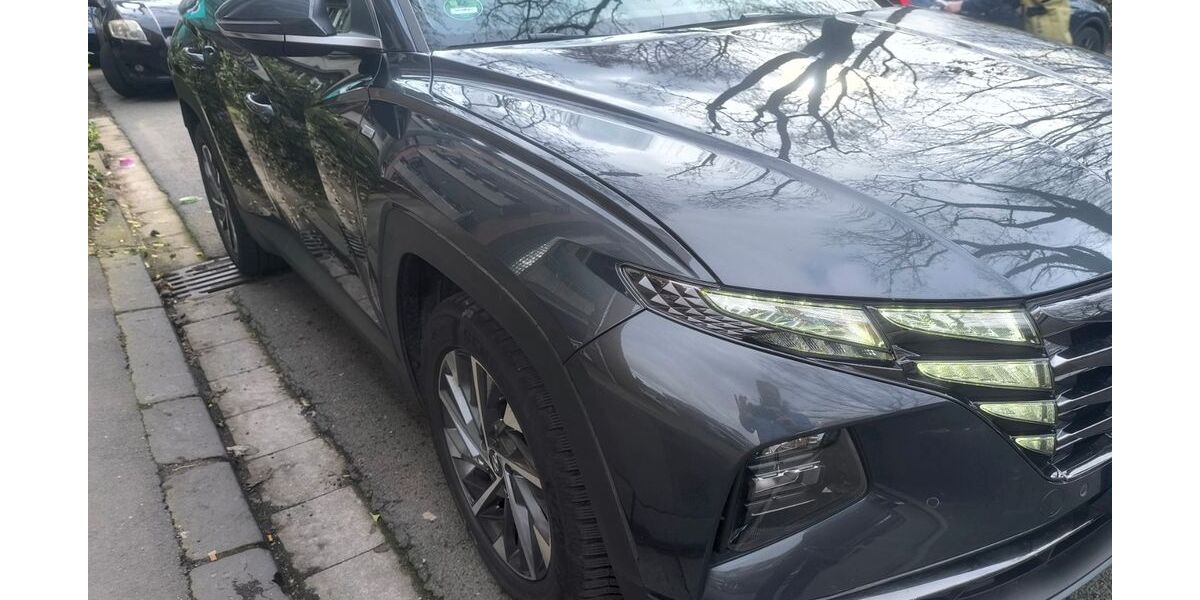 Hyundai TUCSON 265.400 km 15.699 &euro; Neuss 41460