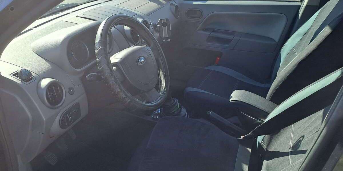 Ford Fusion 145.000 km 2.200 &euro; Freiburg im Breisgau 79108