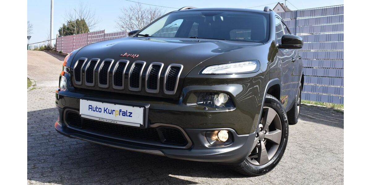 Jeep Cherokee 141.600 km 15.900 &euro; LUDWIGSHAFEN am RHEIN 67065