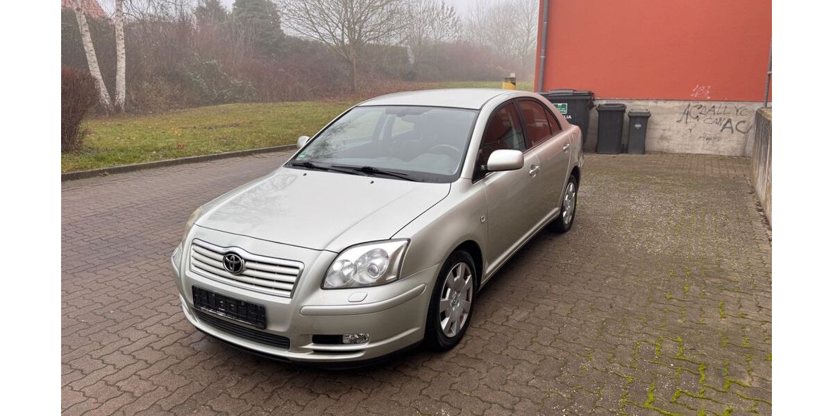 Toyota Avensis 143.136 km 4.490 &euro; Kröpelin 18236