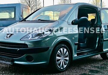 Peugeot 1007 127.000 km 2.799 &euro; Penkow 17213