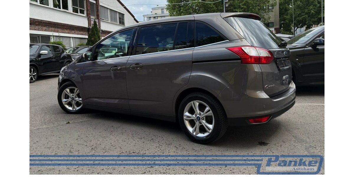 Ford Grand C-Max Champions Edition*SHZ*PDCv+h* 176.659 km 5.280 &euro; Berlin 13187