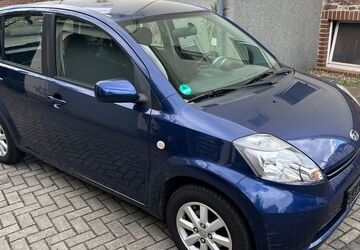 Daihatsu Sirion 212.000 km 2.700 &euro; Dresden 01139