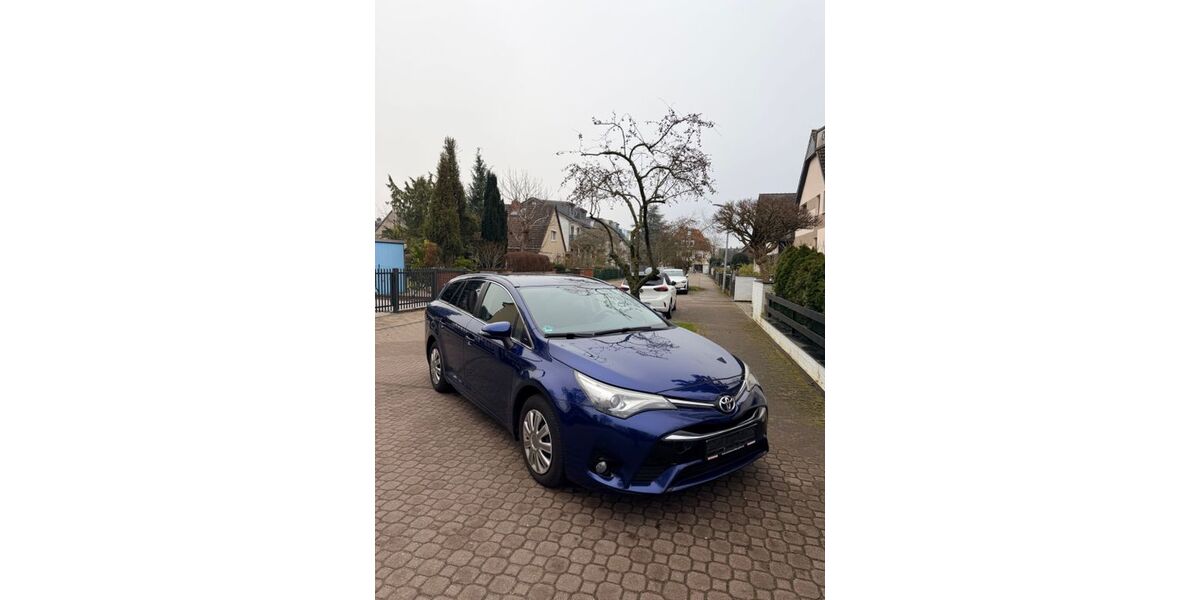 Toyota Avensis 157.340 km 14.999 &euro; Berlin 12107