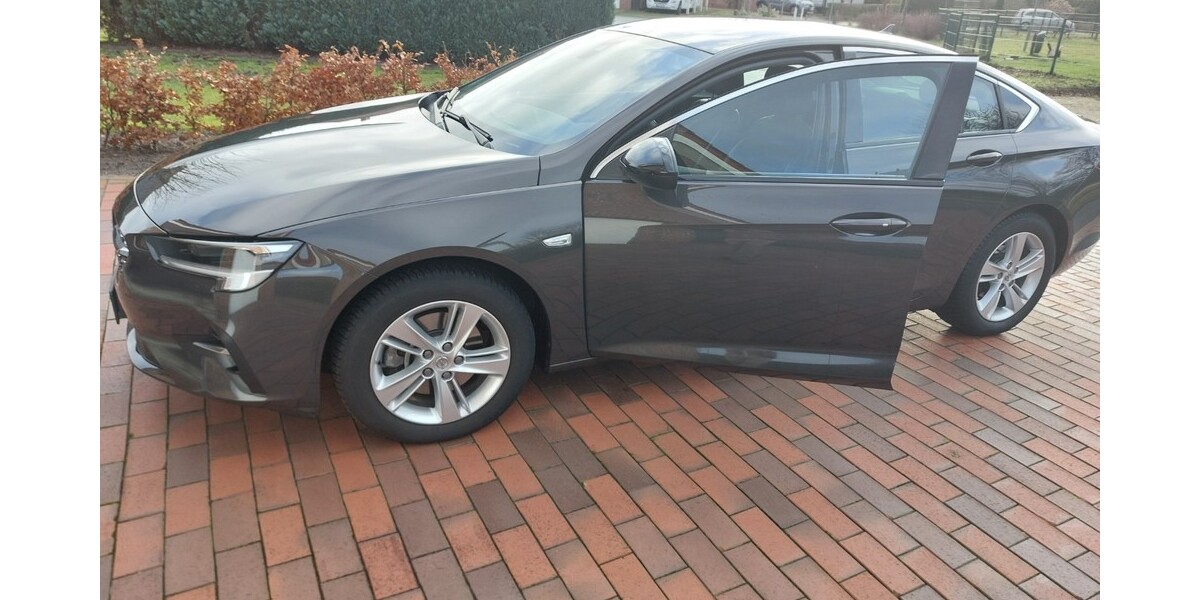 Opel Insignia 64.000 km 18.499 &euro; Westoverledingen 26810