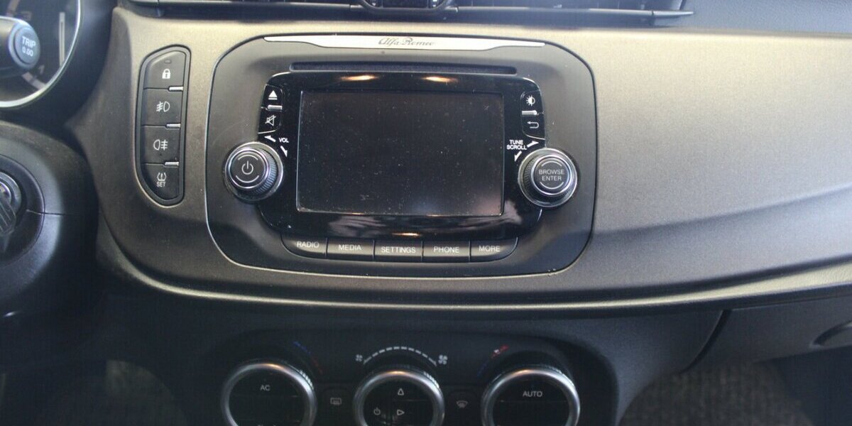 Alfa Romeo Giulietta 1.4 TB 16V Multair TCT Turismo 119.650 km 10.980 &euro; Euskirchen 53881