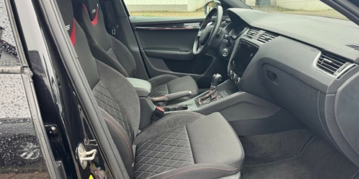 Skoda Octavia Combi RS 2.0 TDI 4x4 143.000 km 18.990 &euro; Neckarsulm 74172