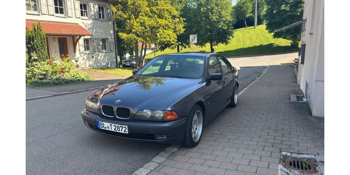 BMW 523 295.000 km 3.500 &euro; Dotternhausen 72359
