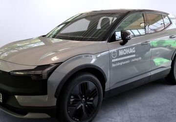 Volvo EX30 6.900 km 47.880 &euro; Recklinghausen 45659