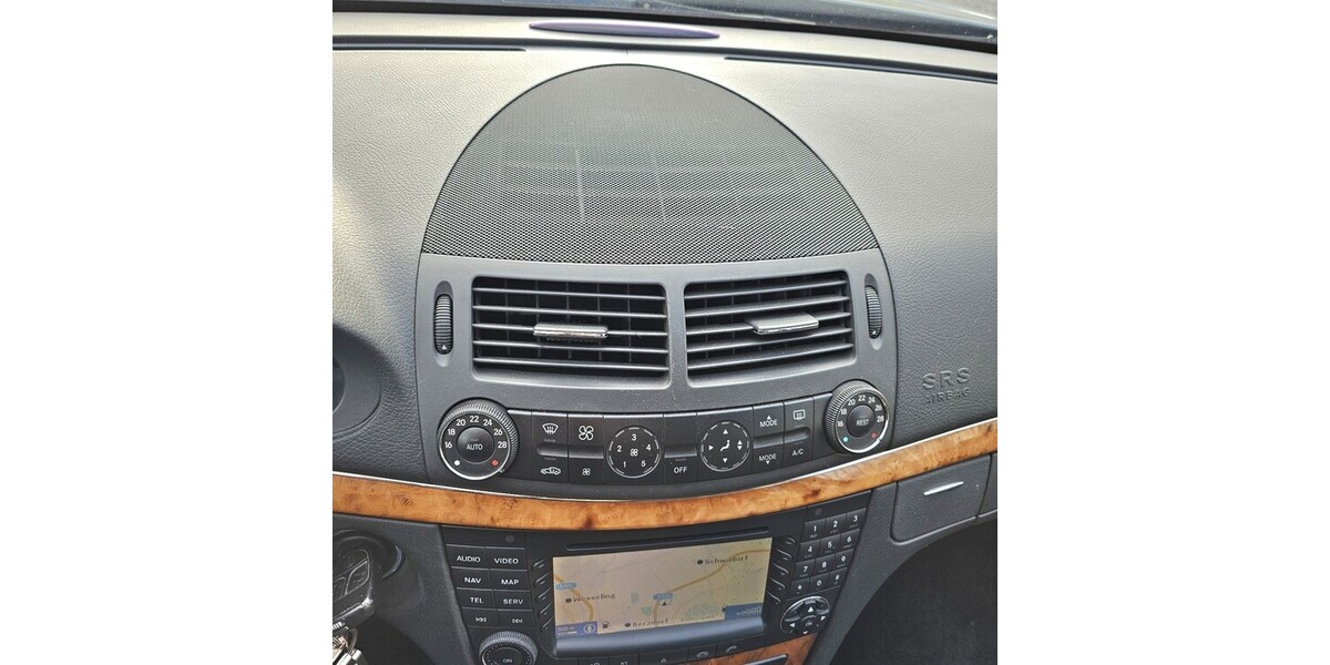 Mercedes-Benz E 220 570.072 km 2.990 &euro; Hürth 50354