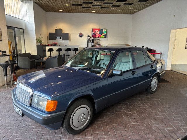 Mercedes-Benz 190 152.800 km 8.250 &euro; Moers 47441