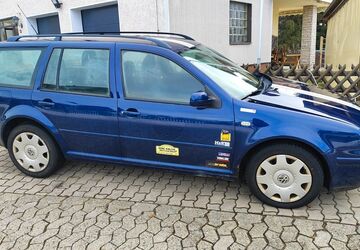 VW Bora 223.000 km 750 &euro; Wunsiedel 95632