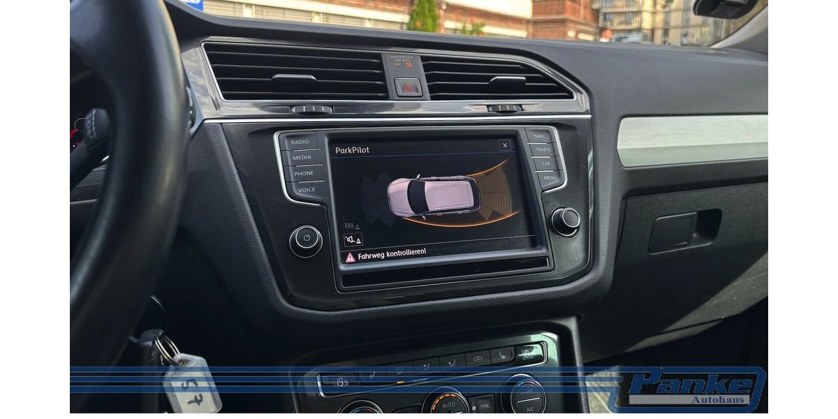 VW Tiguan Comfortline BMT Start-Stopp DSG*PDC*SHZ* 173.609 km 13.990 &euro; Berlin 13187