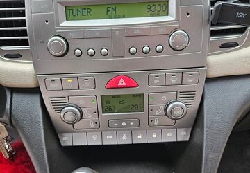 Lancia Ypsilon 158.000 km 2.900 &euro; Olching 82140