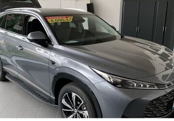 MG HS 1.111 km 33.640 &euro; Grimma 04668