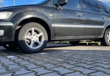 Mitsubishi Space Wagon 300.000 km 2.500 &euro; Oldenburg 26134