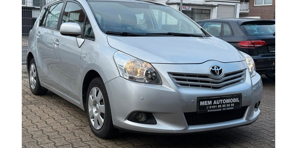 Toyota Verso 170.000 km 6.950 &euro; Hamm 59077