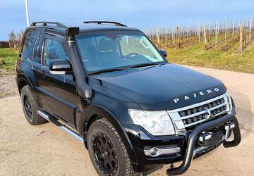 Mitsubishi Pajero 54.000 km 39.890 &euro; Wallertheim 55578