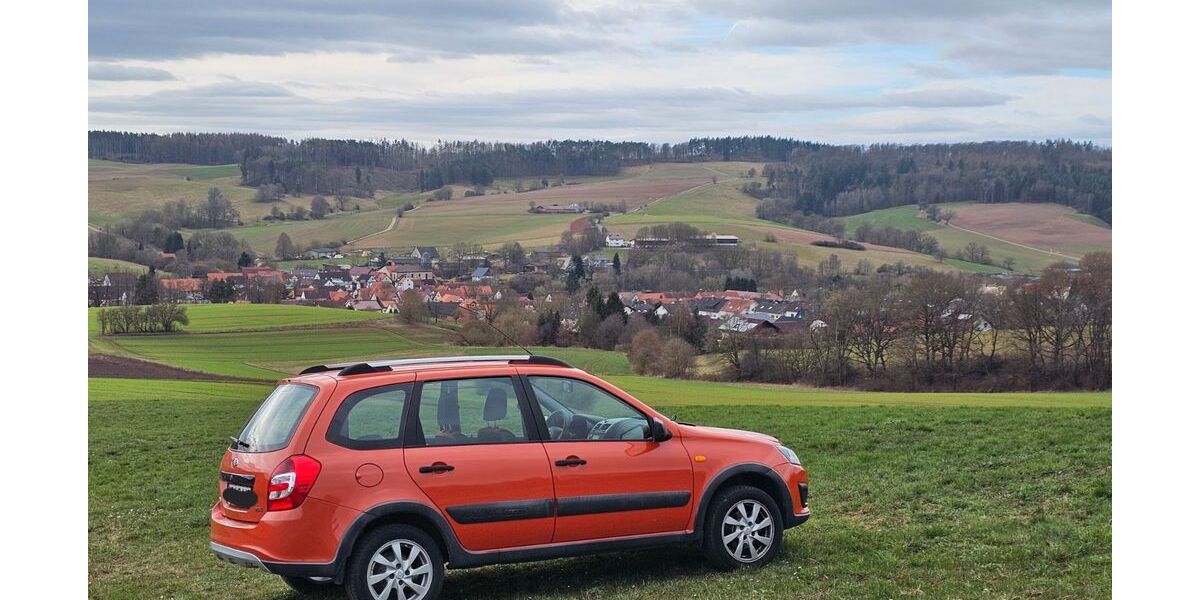 Lada Kalina 59.000 km 3.850 &euro; Spangenberg 34286