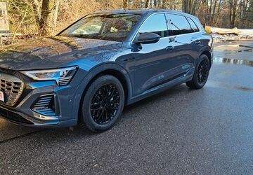 Audi Q8 e-tron 15.800 km 45.999 &euro; Prien a. Chiemsee 83209