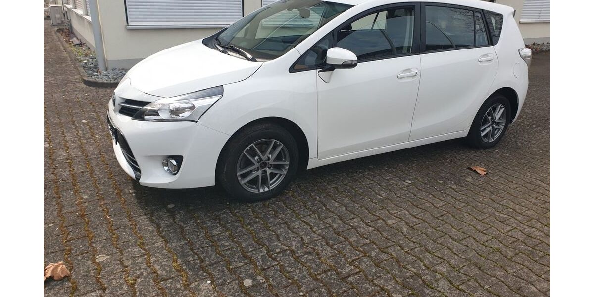 Toyota Verso 185.000 km 5.400 &euro; Freiburg 79112